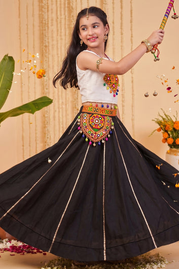 Girls Black Silk Blend Embellished Lehenga And Choli Set For Traditional Look