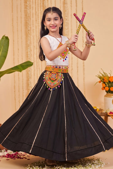 Girls Black Silk Blend Embellished Lehenga And Choli Set For Traditional Look
