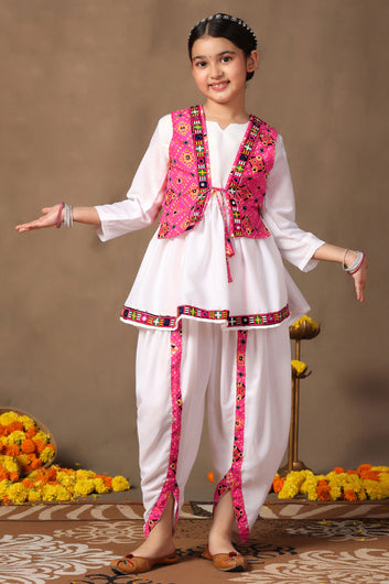 Girls Pink Cotton Blend Solid A-Line Waistcoat And Kurta With Dhoti Set