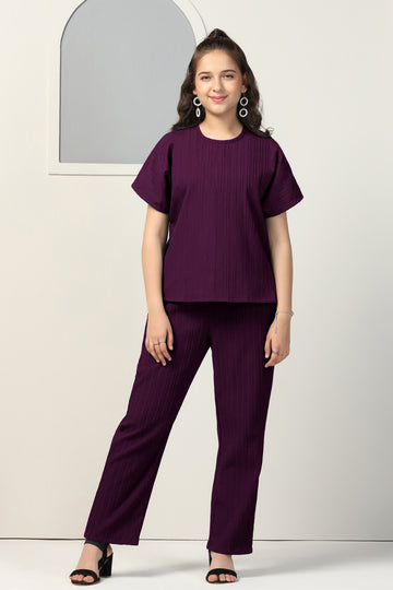 Girls Dark Purple Cotton Blend Solid T-Shirt With Trouser Set