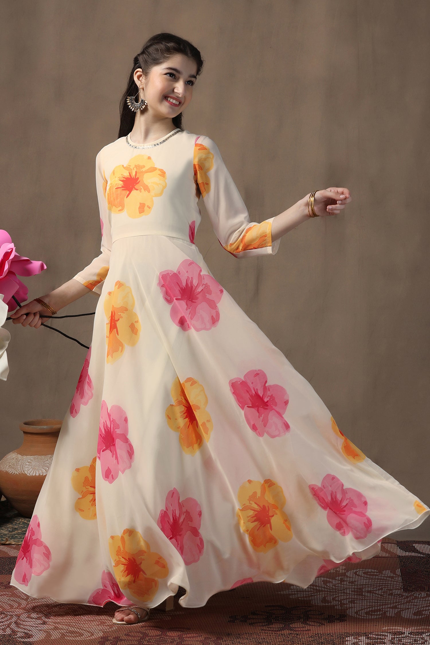 Girls Off White Georgette Floral Printed Fit & Flare Maxi length Dress Girls Off White Georgette Floral Printed Fit & Flare Maxi length Dress