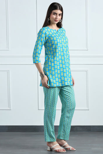 Womens Blue Cotton Blend Floral Printed Kurta With Pant Set