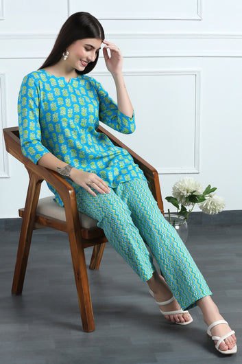 Womens Blue Cotton Blend Floral Printed Kurta With Pant Set