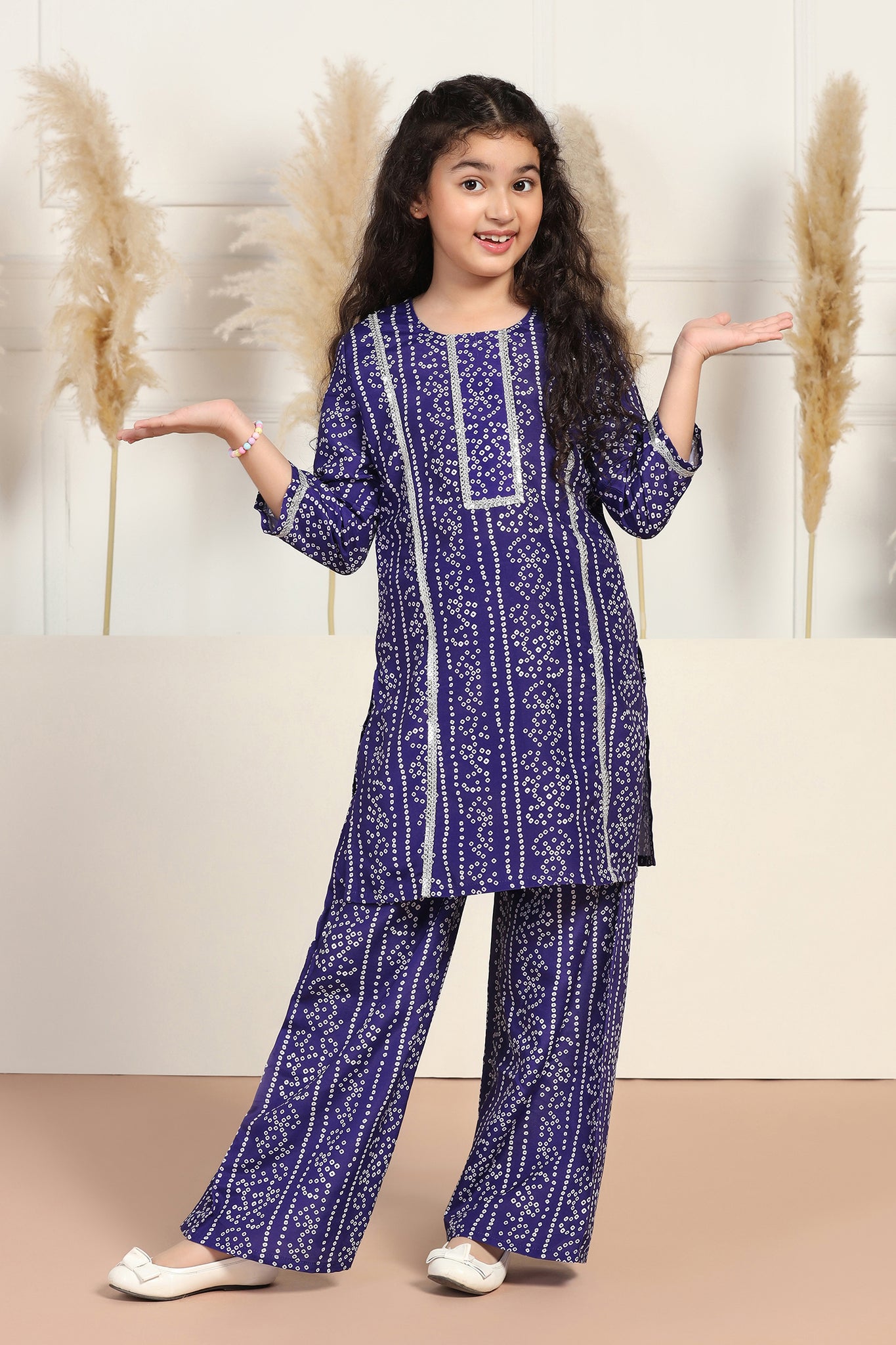 Girls Blue Cotton Blend Printed Straight Kurta With Pant Set