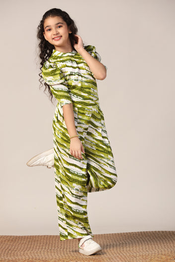Girl's Green Reyon abstract Printed Clothing Set for Girls