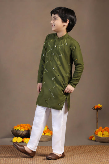 Boys Olive Cotton Blend Embroidered Straight Kurta With Payjama Set