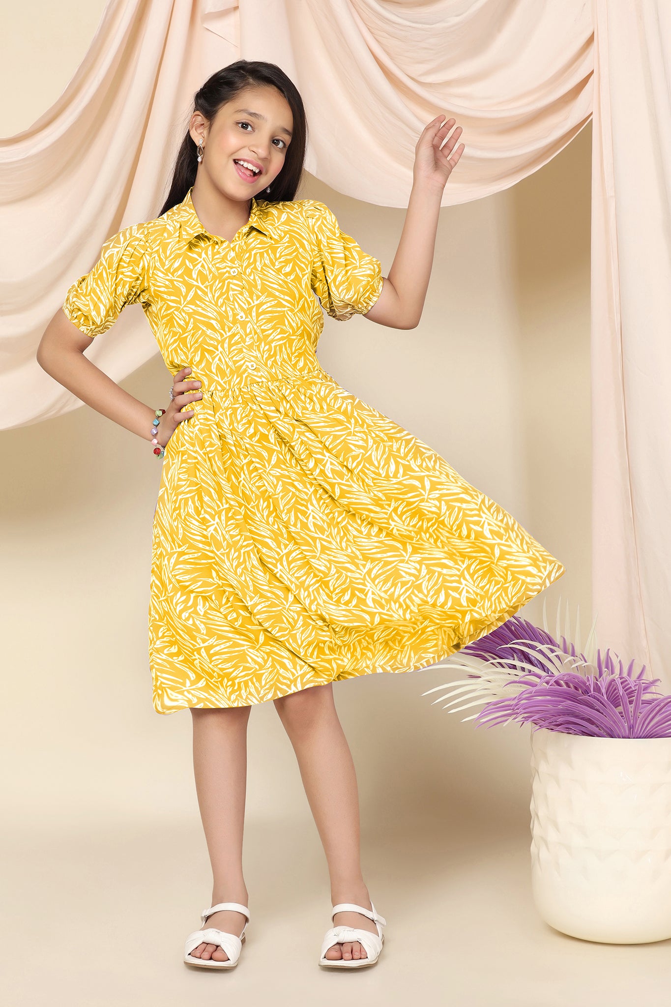 Girls Yellow Cotton Blend Leaf Printed Fit & Flare Knee Length Dress