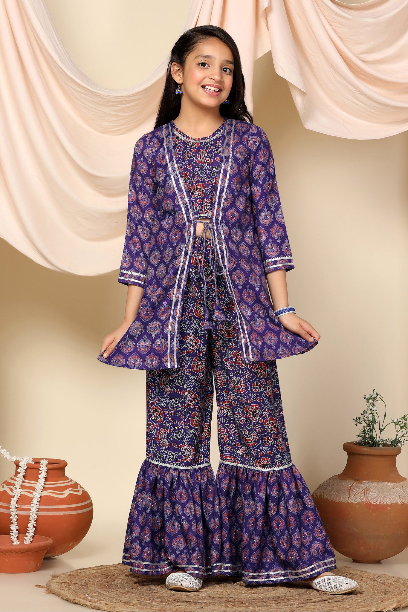 Girls Voilet Floral Printed Slub Kurta With Sharara Set