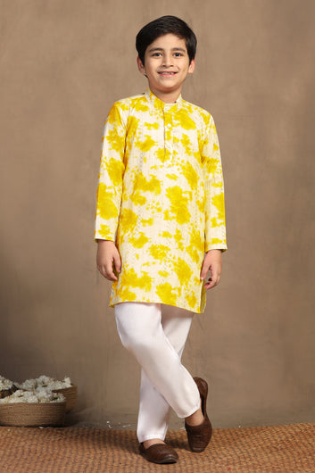 Boys Yellow Cotton Blend ColorBlocks Straight Kurta With Payjama Set