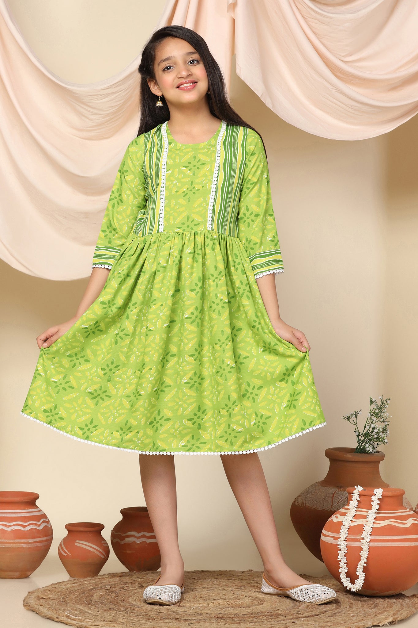 Girls Parrot Green Slub Floral Printed Knee Length Dress