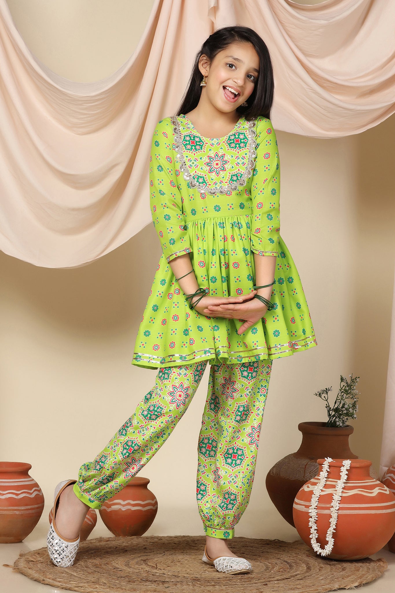 Girls Slub Floral Printed Peplum Style Kurta With Salwar Set