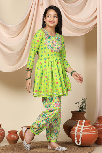 Girls Slub Floral Printed Peplum Style Kurta With Salwar Set