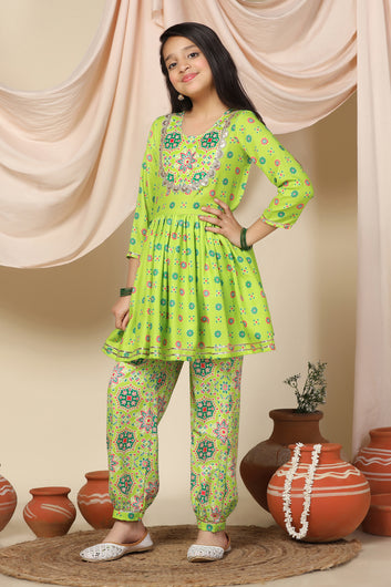 Girls Slub Floral Printed Peplum Style Kurta With Salwar Set