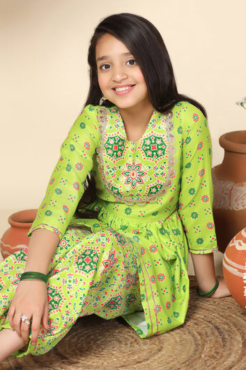 Girls Slub Floral Printed Peplum Style Kurta With Salwar Set