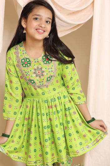 Girls Slub Floral Printed Peplum Style Kurta With Salwar Set