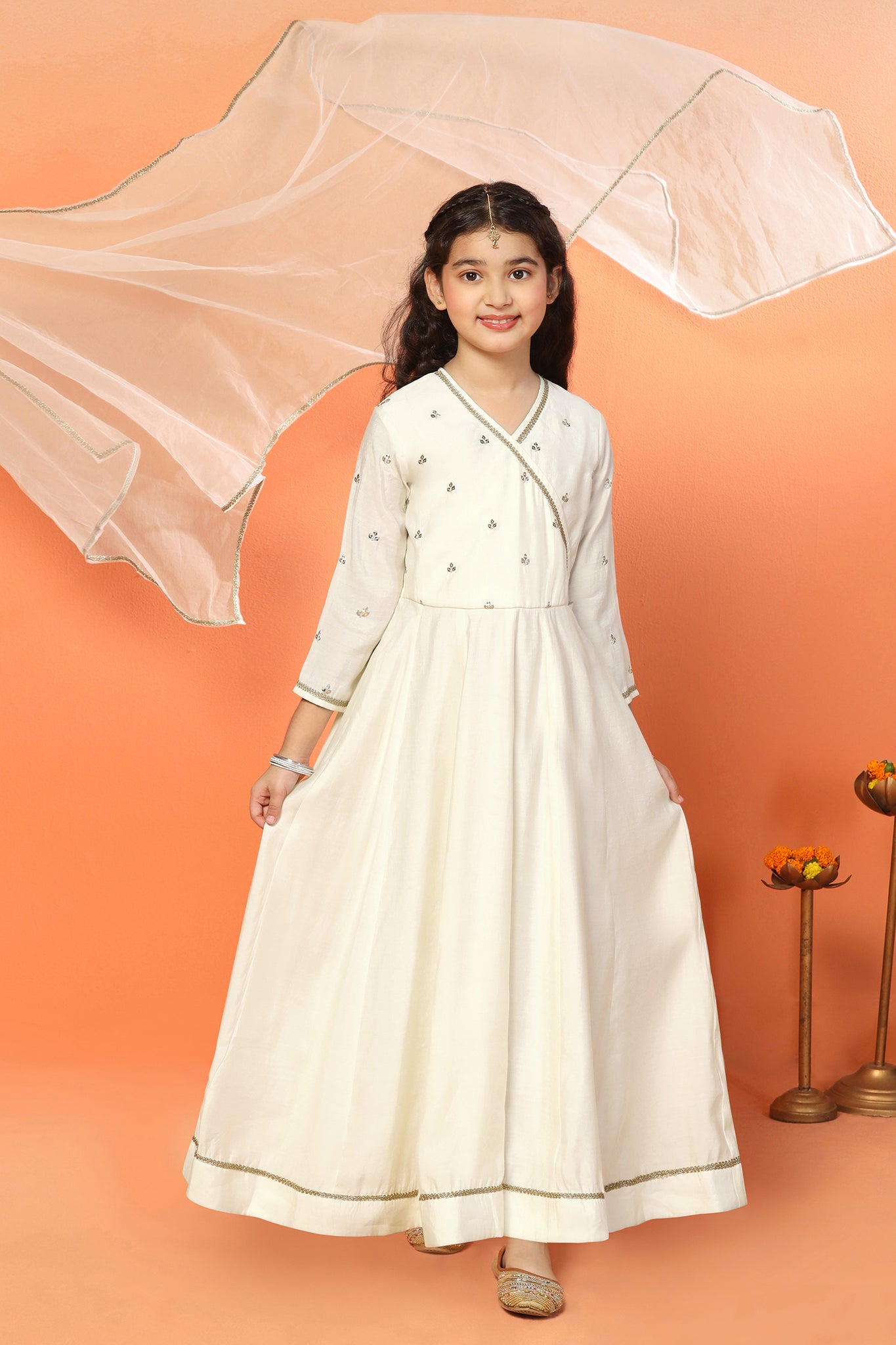 Girls Off White Chanderi Embroidered Fit & Flare Anarkali Maxi Length Dress