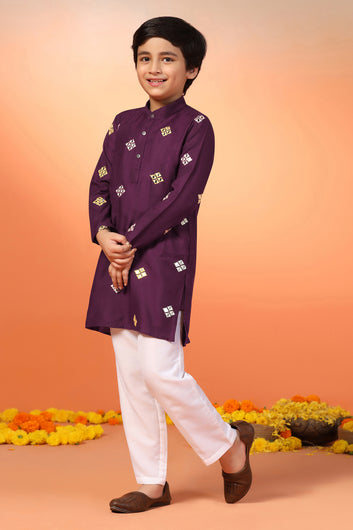 Boys Purple Cotton Blend Embroidered Straight Kurta With Payjama Set