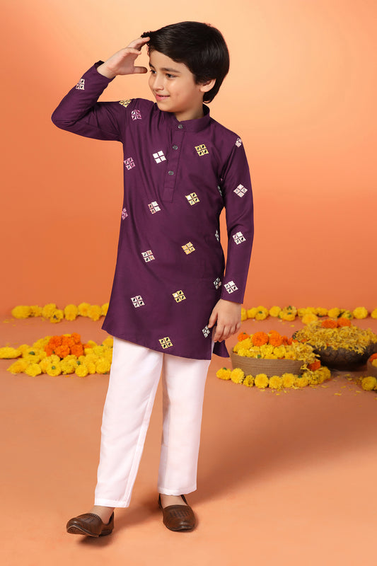 Boys Purple Cotton Blend Embroidered Straight Kurta With Payjama Set