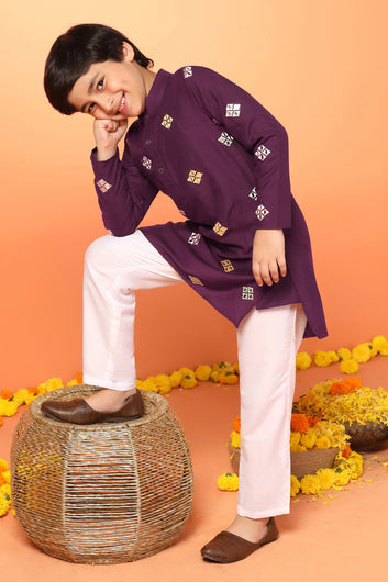 Boys Purple Cotton Blend Embroidered Straight Kurta With Payjama Set