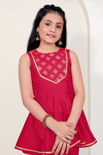 Girls Gajari Taffeta Solid Kurta With Sharara Set