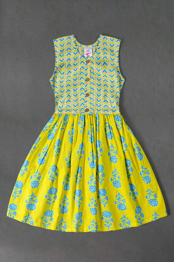 Girls Yellow Cotton Blend Floral Printed Fit And Flare Knee Length Dress
