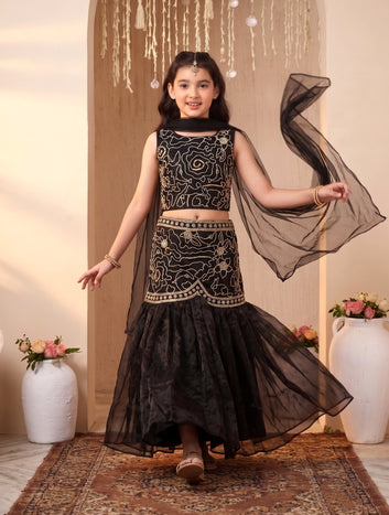 Girls Black Silk Blend Bead Bead Embroidery Lehenga Choli With Dupatta Ethnic Set