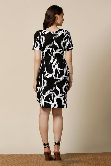 Womens Black Delta Abstract Printed Above Knee Length Western Dress