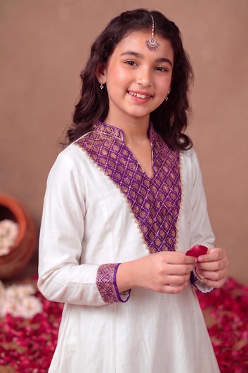 Girls Off White Roman Silk kurta Dhoti & Dupatta Set