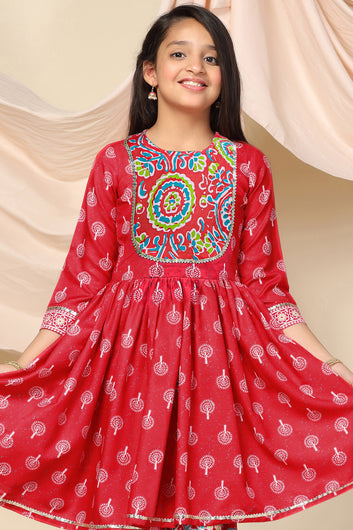 Girls Red Slub Motif Printed Knee Length A-Line Kurta With Pant Set