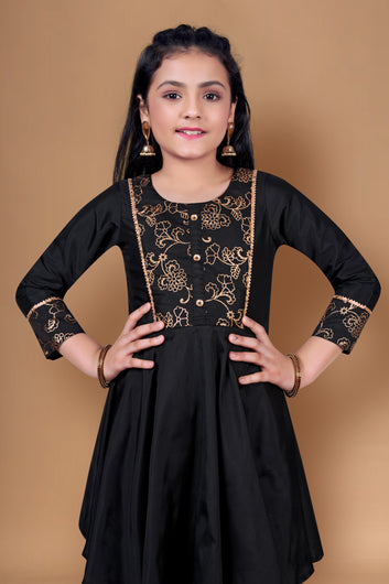 Girl’s Black Taffeta Foil Pattern Top And Solid Sharara Clothing Set