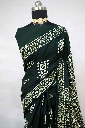 Womens Green Batik Print Rayon Saree With Unstitched Blouse