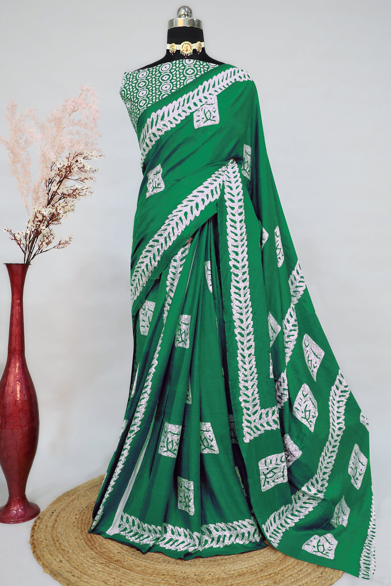 Womens Light Green Batik Print Rayon Saree With Unstitched Blouse