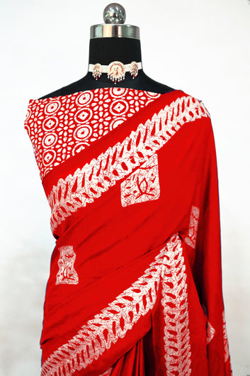 Womens Red Batik Print Rayon Saree With Unstitched Blouse
