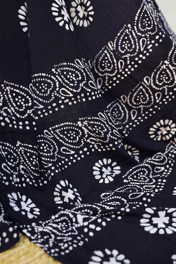 Womens Dark Violet Batik Print Rayon Saree With Unstitched Blouse