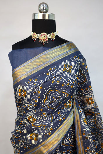 Womens Grey Bandhani Print Cotton Saree With Unstitched Blouse