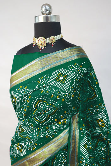 Womens Green Bandhani Print Cotton Saree With Unstitched Blouse