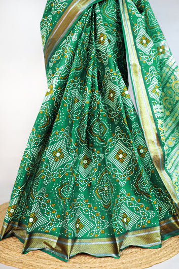Womens Light Green Bandhani Print Cotton Saree With Unstitched Blouse