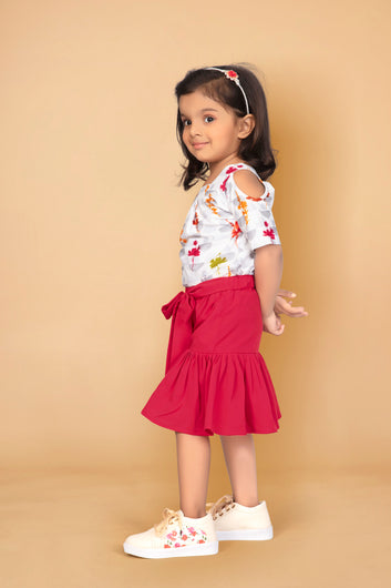 Toddler Girl's Cold-Shoulder Top and Knee-Length Short Capri Set