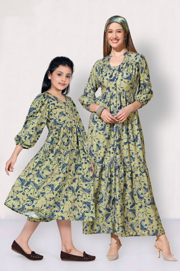 Mehendi Paisley Printed Mother-Daughter Dress